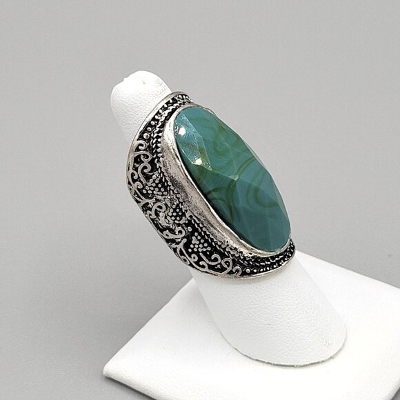 Faceted Green Chalcedony Stone Statement Ring Silver Tone Metal Size 7 - Picture 3 of 8